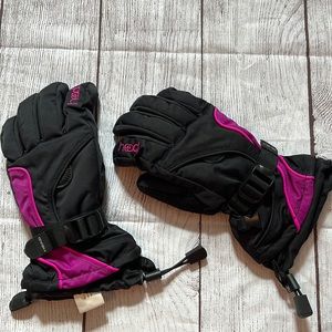 Waterproof winter gloves